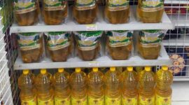 ILUSTRASI : Cegah Aksi Borong, Indomaret di Kuala Tungkal Batasi Pembelian Minyak Goreng. 