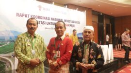 FOTO : Wakil Bupati Tanjab Barat Drs. H. Amir Sakib Saat Hadiri Rapat Kerja Nasional Investasi 2020 di Hotel Rizz Charthon Jakarta, Kamis (20/02/20).