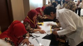 FOTO : Meja Absensi Kehadiran Peserta Tes SKD CPNS Kabupaten Tanjung Jabung pada hari Pertama di Lt. 5 BW Luxury Hotel Jambi, Kamis (20/02/20)