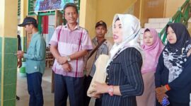 FOTO : Ketua KPU Saat Pantau Calon PPS Tahap Pertama Ujian Tertulis pada Minggu 1 April 2020
