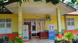 FOTO : Rumah Dinas Camat Tungkal Ulu Dijadikan Kantor Camat Sementara Hingga Proses Pembangunan Kantor Camat yang Baru Selesai Sejak Senin 02 Maret 2020 Lalu.
