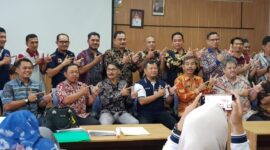 FOTO : Kepala BPS Wasi Riyanto pada Rapat Koordinasi Tim Pokja SP2020 dihadiri oleh Tim Pokja Eksternal dari perwakilan 25 OPD di Kabupaten Tanjung Jabung Barat di Kantor Bappeda Tanjab Barat, Jumat (06/03/20)