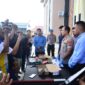 FOTO : Kapolres Tanjab Barat, AKBP Guntur Saputro, S.IK, MH Saat Pres Ril8s Kepada Awak Media di Mapolres, Selasa (10/03/20).