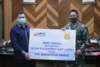 FOTO : Kasad Jenderal TNI Andika Perkasa Menerima Bantuan 30.000 Alat Pelindung Diri (APD) dari MNC Peduli Hary Tanoesoedibjo, Rabu (29/04/20)