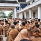 FOTO : ASN Pemkab Tanjab Barat Pada Upacara Gabungan, Senun Tanggal 9 Maret 2020. Sebelum Diberlakukan Prokes Covid-19.