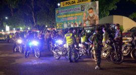 FOTO : Polda Jambi bersama Korem 042/Gapu tadi malam melaksanakan Patroli bersama, Sabtu (02/05/20)