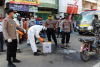 FOTO : Kapolres Tanjab BArat AKBP Guntur Saputro dan Petugas Berada di TKP, Kamis (14/05/20)