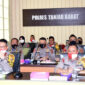 FOTO : Kapolda Jambi Irjen Pol Drs. Firman Shantyabudi, M.Si dan Kapolres Tanjab Barat AKBP Guntur Saputro, SIK, MH