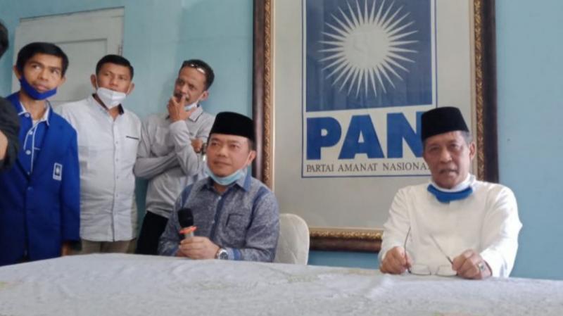 FOTO : Dr. H. Al-Haris dan H. Abdulah Sani di DPD PAN Provinsi Jambi