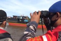 FOTO : Gabungann TNI AL dan Poles Tanjab Barat Tengsh Patroli di Laut, Kamis (18/06/20)