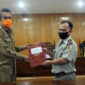 FOTO : Sekretaris Daerah Kabupaten Tanjung Jabung Barat, Ir. H. Agus Sanusi M. Si tandatangani Perjanjian Kerjasama bidang pertanahan antara Pemkab dengan Badan Pertanahan Nasional (BPN) Tanjung Jabung Barat. Senin (29/06/20).