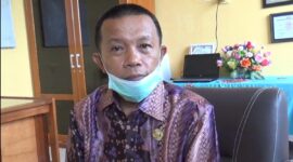 FOTO : Drs. Khairul Anam, Kepala Sekolah SMA Negeri 2 Kabupaten Tanjung Jabung Barat