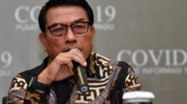 Kepala Staf Kepresidenan Moeldoko menyampaikan konferensi pers dampak penyebaran COVID-19 terhadap ekonomi Indonesia di Gedung Bina Graha, Kompleks Istana Kepresidenan, Jakarta, Kamis (13/2/2020). FOTO : Antara.