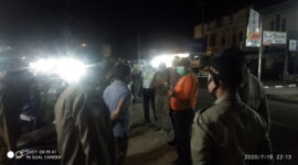 FOTO : Tim Gugus Tugas Penanganan Covid-19 Kecamatan Betara Melakukan Sosialisasi, Minggu malam (19/07/20).