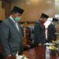 FOTO : Wakil Bupati Tanjung Jabung Barat Drs. H. Amir Sakib hadiri Rapat Paripurna DPRD Mendengarkan Pidato Kenegaraan Presiden Republik Indonesia Ir. H. Joko Widodo yang ditayangkan langsung lewat siaran TV Nasional dalam rangka HUT RI ke 75 Tahun 2020. Jumat (14/08/20).