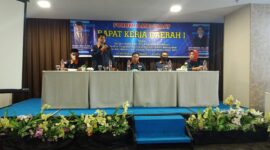 FOTO : Forum Jambi Barat Saat Menggelar Rapat Kerja Daerah I di Hotel O2 Weston Jambi, Minggu (16/08/20).