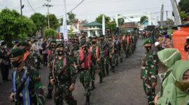 FOTO : Upacara Penyambutan Kedatangan 400 Prajurit Purna Tugas Satgas Pamtas RI-RDTL Sektor Timur Atambua, Nusa Tenggara Timur, Yonif Raider 142/Ksatria Jaya tiba di Mako Yonif Raider 142/KJ Kota Jambi, Minggu (23/08/20)