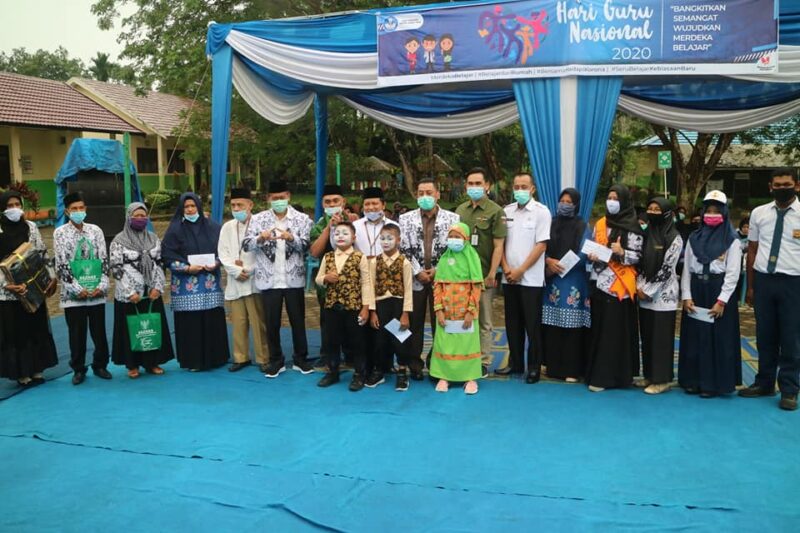 FOTO : Peringatan Hari Guru Nasional (HGN) di Kabupaten Tanjung Jabung Timur, Sabtu (19/12/20)