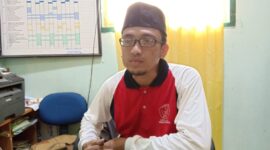 FOTO : Fauzan Najri. S.Pd Kepala SMPN 2 Kuala Tungkal