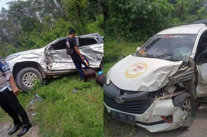 Mitsubishi Pajero Sport dan Daihatsu Xenia yang terlibat kecelakaan di Jl Jenderal Sudirman, Cambai, Prabumulih, Sumatera Selatan, (11/3/21). FOTO : TribunSumsel.com