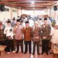Bupati Tanjab Barat H. Anwar Sadat saat
Menghadiri TC Pembinaaan Qori' Qori’ah Tanjabbar Tahap I di Hotel Arriyadh Kuala Tungkal. FOTO : Prokopim