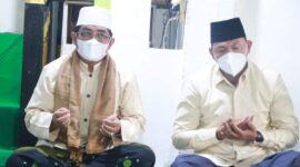 FOTO : Bupati KH. Anwar Sadat dan Wabup Hairan Bersama Tim Safari Ramadhan di Baabussalam, Desa Teluk Kulbi, Kecamatan Betara, Rabu (14/04/21).