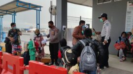 FOTO : Kondisi Arus Pemudik di Pelabuhan Roro Kuala Tungkal, Kabupaten Tanjung Jabung Barat, Selasa (20/04/21)