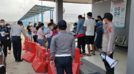 FOTO : Kondisi Arus Pe.udik di Pelabuhan Roro Kuala Tungkal, Kabupaten Tanjung Jabung Barat, Selasa (20/04/21)