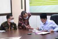 FOTO : Bupati H. Anwar Sadat Saat Ikuti Rakor Pembatasan Mudik Lebaran dengan Pj Gubernur dan Kapolda Jambi