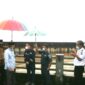 FOTO : Bupati Tanjab Barat H. Anwar Sadat Meninjau WFC Pasca Dihantam Tingkang, Kamis (22/04/21)