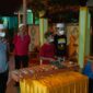 FOTO : Kapolres Bersama Kaposek Tungkal Ilir Saat Meninjau Peserta Gema Membumi di Kawasan Patunas, Jumat (23/04/21) malam.