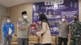 Siswa peserta 'The Class Of 21 Agregat Party' SMAN 1 Tanjab Barat Ikuti Pesantren Ramadhan di Balai Pertemuan Kantor Bupati Tanjab Barat, Sabtu (24/04/21).