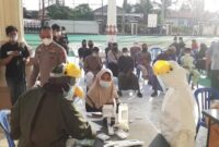 FOTO : Pelaksanaan Rapid Antigen Terhadap Pendamping dan Santri di Mapolres Tanjab Barat.