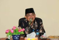 Bupati Tanjab Barat H. Anwar Sadat Saat Memberikan Arahan Pada Pembukaan Pembinaan Kafilah Tanjab Barat Tahap II. FOTO : Prokopim