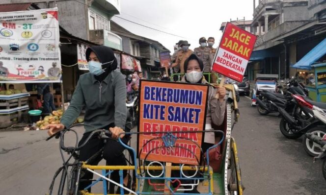 Kasat Narkoba IPTU Septia Intan Putri, STK, SIK Mendayung Becak Dakam Kegiatan ini. FOTO : Dok. PolresTJb.