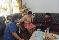 Al Haris Saat Silaturrahmi dengan Hasan Basri Agus (HBA) Gubernur Jambi periode 2010-2015 di rumah pribadi Hasan Basri Agus, Kamis (08/07/21).