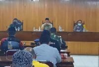 Wakil Bupati Hairan, SH (tengah) Saat Memimpin Rapat Oersiapan Penyelenggaraan MTQ Ke-50 Provinsi Jambi di Pola Utama, Jum’at (09/07/21). FOTO : ZN