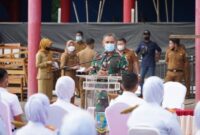 Pelepasan Mahasiswa STIKES Garuda Putih yang diperbantukan ke Dinas Kesehatan Kota Jambi sebagai relawan Covid-19 di halaman Kantor Damkar Kota Jambi, Senin (12/07/21). FOTO : PENREM042GAPUJAMBI