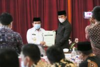 Gubernur Jambi H. Al Haris dan Ketua DPRD Provinsi Jambi Edi Purwanto Saat Acara Silaturrahmi di Rumah Dinas Gubernur Jambi, Kamis (12/8/21). FOTO : SAH