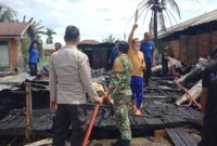 Tampak Rumah Yang Hangus Terbakar di di jalan Kusuma RT 6, Kelurahan Sungai Nibung, Minggu (7/11/21). FOTO : POLSEKILIR