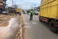 Mahasiswa UIN Jadi Korban Tabrak Lari di ruas jalan Jambi - Bulian RT. 08 Desa Mendalo Darat Kec. Jaluko Kab. Muaro Jambi, Kamis (11/11/21). FOTO : HumasPMJ