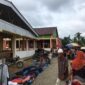 Aktifitas Jual Beli di Pasar Sungai Saren, Kec. Bram Itam. FOTO : Dika/Bas