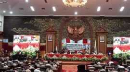 Rapat Paripurna Istimewa Hari Ulang Tahun (HUT) Provinsi Jambi ke-65 di Gedung DPRD Povinsi Jambi, Kamis (6/1/22). FOTO : Noval.