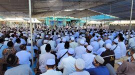 Ribuan Warga Haridi Haul Syekah Muhammad Ali bin Syekh Abdul Wahab di Ponpes Al Baqiyatush Shalihat Kuala Tungkal, Tanjab Barat, Sabtu (15/1/22). [FOTO : End/LintasT]