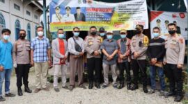 Wakapolda Jambi, Brigjen Pol Yudawan Roswinarso Meninjau Vaksinasi Massal di Kantor Desa Tangkil Kec. Gunung Tujuh, Kerinci, Minggu (16/01/22). FOTO : Humas Polda Jambi