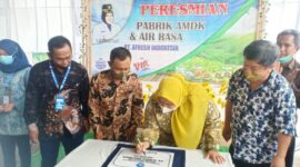 Bupati Muaro Jambi Resmikan Pabrik AMDK dan Air Rasa PT Afresh Indonesia, Sabtu (22/122). FOTO : Noval
