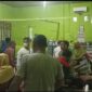 Kelima Korban Ketika Dilakukan Pemeriksaan di Puskesmas Nipah Panjang. FOTO : DOK.IST