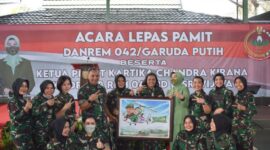 Dokumentasi Acara Lepas Pamit Brigjen TNI Zulkifli di Makorem 042/Gapu Jambi, Kamis (3/2/22). FOTO : PENREM