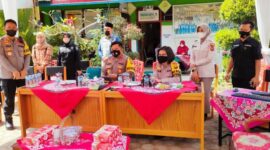 Polresta Jambi Jemput Vaksinasi Jemput Bola ke SDN 214 Kenali Asam Bawah Kota Jambi, Kamis (3/2/22). FOTO : HMS Polresta Jambi