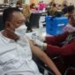 Ketua dan Anggota DPRD Kota Jambi Menjalani Waksinasi Booster, Senin (14/2/22). FOTO : Nobal/Ist.